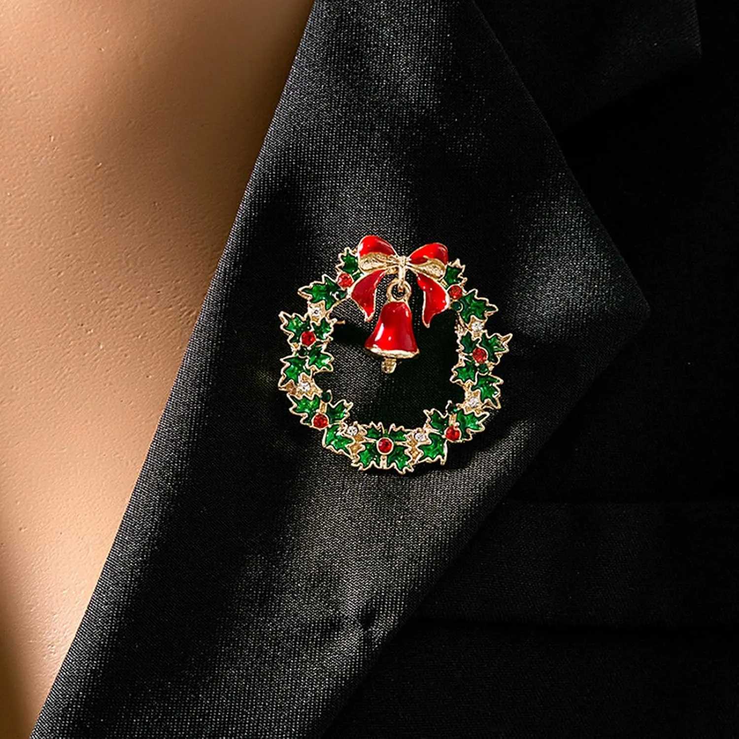 Christmas Pins and Brooches for Women Sparkly Rhinestones Christmas Tree Snowflake Bell Brooch Pin Christmas Jewelry Accessories Gifts Stuff